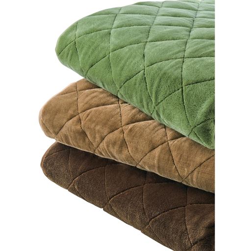 (上から)グリーン・ベージュ・ブラウン