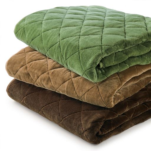 (上から)グリーン・ベージュ・ブラウン