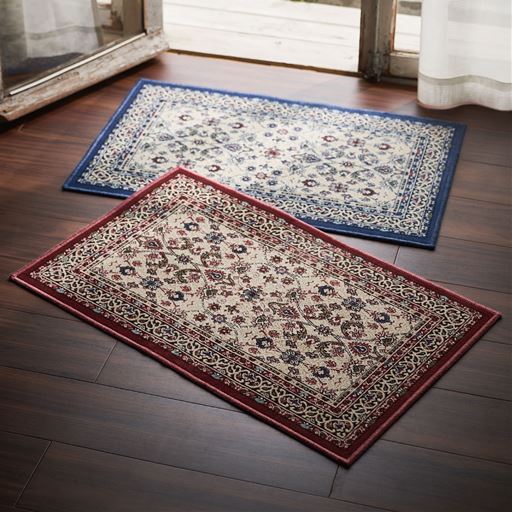 (上から) ブルー・ワイン(横90×縦60cm)<br>美しさと機能性を兼ね備えた、なめらかな手足のモケット織り玄関マットです。