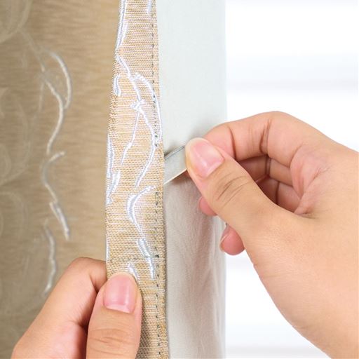 中央耳縫い部分にマグネット入り。