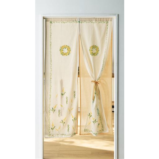 イエロー(ミモザ柄)<br>縫い付けのリボンでアレンジが楽しめます。