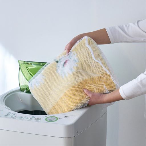 洗濯機で丸洗いできます。