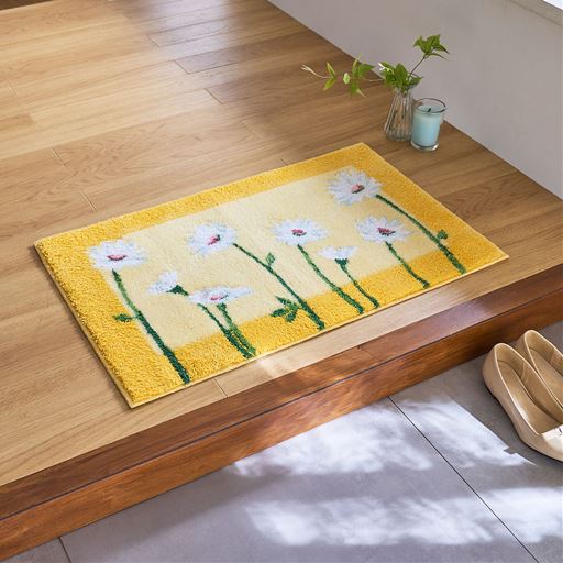 イエロー系(デイジー) 横80×縦50cm<br>ふかふかの花柄マットで玄関を明るい印象に。