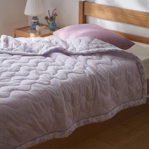 ラベンダー系<br>ガーゼとパイルの欲ばりな肌当たり。サラリと快適な肌掛け布団です。