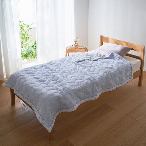 ブルー系<br>表は吸汗性の高いパイル生地、裏はふんわりガーゼのリバーシブルタイプ。