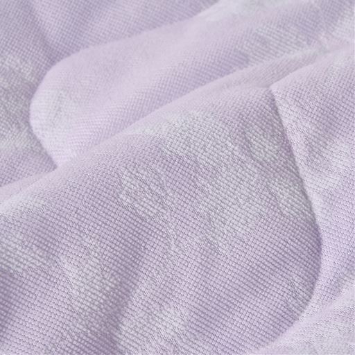 表生地拡大(ラベンダー系)<br>汗を吸ってムレにくく、快適な寝心地に。