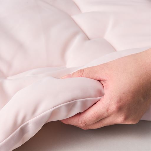 速乾わたでさらに乾きやすく。ふっくら快適な寝心地。