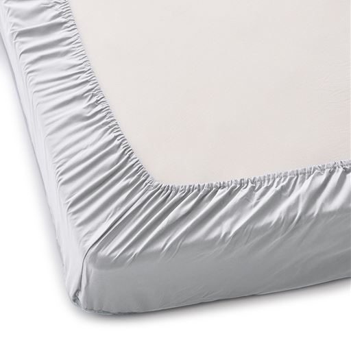 グレー<br>裏面は全周ゴム仕様で着脱も簡単。