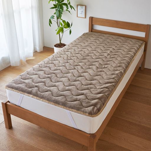 ブラウン・ベージュ<br>心地よい肌ざわりにうっとり。