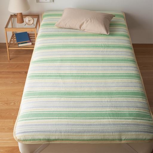 イエロー系<br>抗菌防臭機能付きの中わたを使用しました。