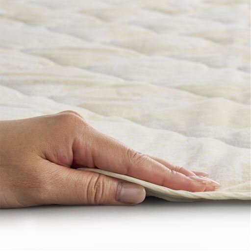 ほどよい厚みで寝心地アップ。