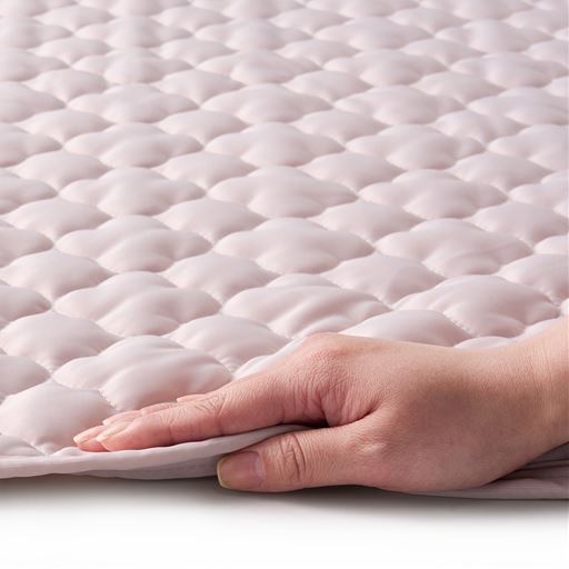 中わた入りでふかふかだから快適な寝心地。