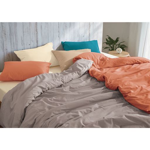 コーディネートイメージ(アイボリホワイト) ※商品はボックスシーツです。<br>※枕カバーはCR-726、掛け布団カバーはCR-727を使用しています。