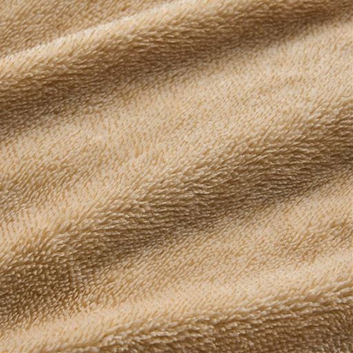 生地拡大(ベージュ)<br>フランネル素材のなめらかな肌ざわりも魅力です。