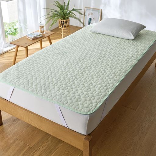 ペールグリーン