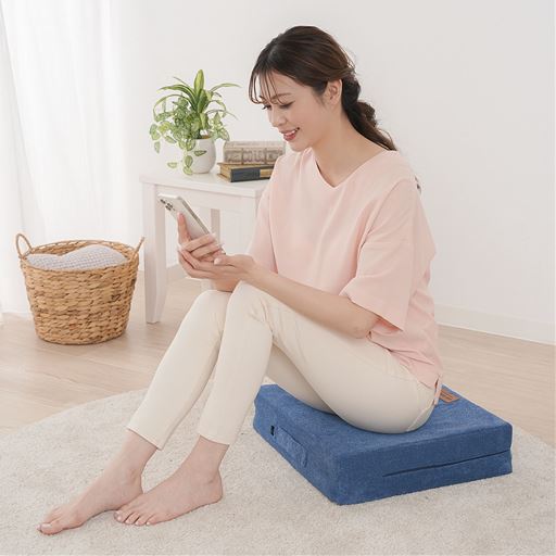 ネイビー<br>インテリアにも馴染むから片付けなくてOK!