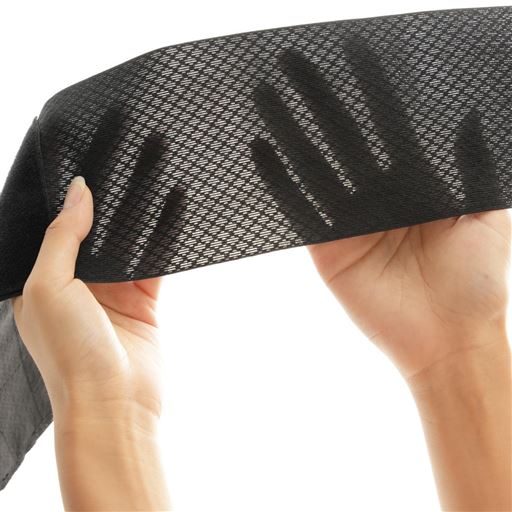 アウターに響きにくい!極薄!約0.7mm 面テープで着脱カンタン!