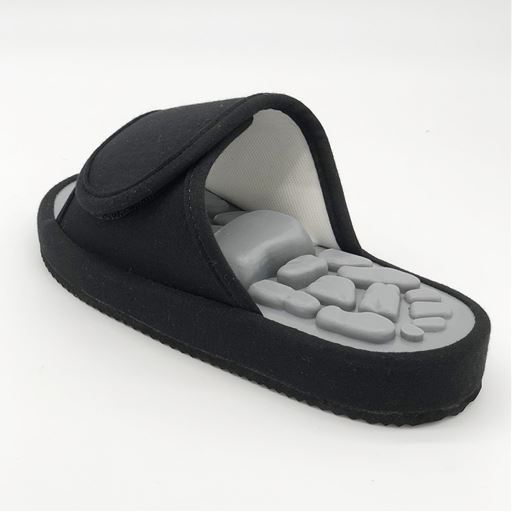 高さのある突起が土踏まずに刺激!