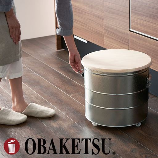 光を通さず、湿度や温度を一定に保ちやすいトタン素材を使用し、お米の大敵である乾燥を軽減。