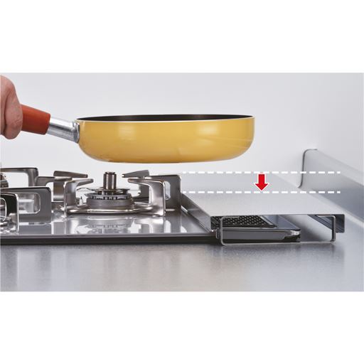 五徳よりも高さが低いため、中身の入ったお鍋などを持ち上げずに上へ乗せられます。