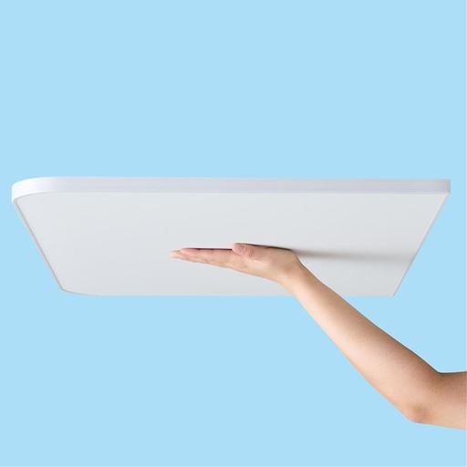 約30%の軽量化で、開け閉めも移動もスイスイ。