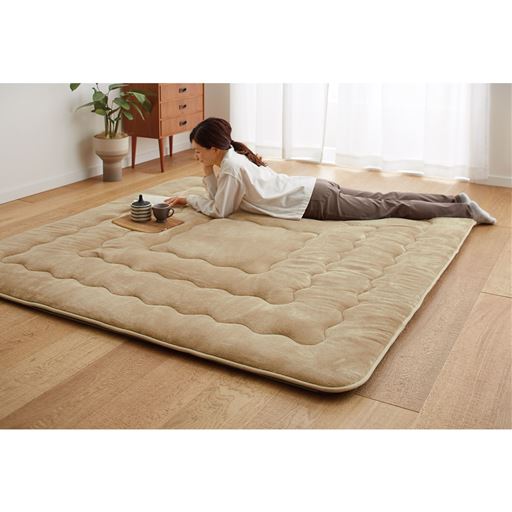 ベージュ(横190×縦190cm)<br>座布団がなくてものびのびとくつろげます。