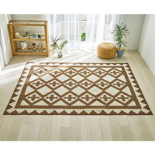 ブラウン(横240×縦176cm) <br>爽やかな夏カラーと、通年使いやすいカラーをご用意。