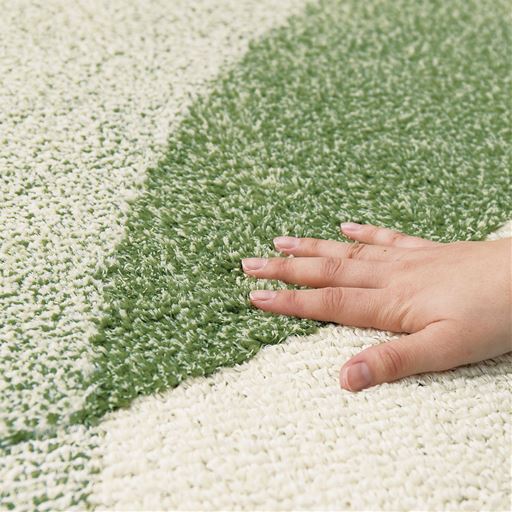 グリーン<br>パイル地の変化と美しいグラデーションで模様が際立ちます。