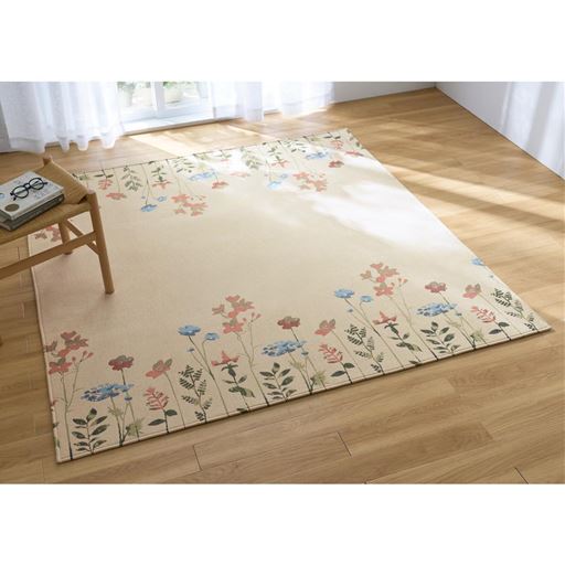 アイボリー(横180×縦180cm)<br>細やかな織りで描くボタニカル柄が美しい、サラッと快適なラグです。