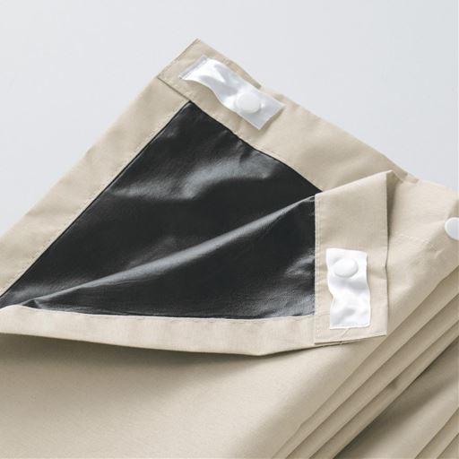 スナップボタンで簡単装着!カーテンのアジャスターフックにつけるだけで効果アップ!