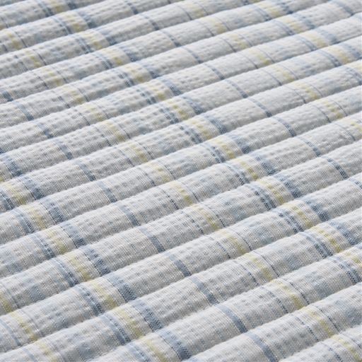 生地拡大(ブルー)<br>表面に凹凸のある爽快な肌ざわりのしじら織り。