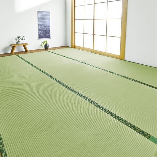 グリーン<br>敷くだけで畳が一新!? 防ダニ加工付きで清潔に。