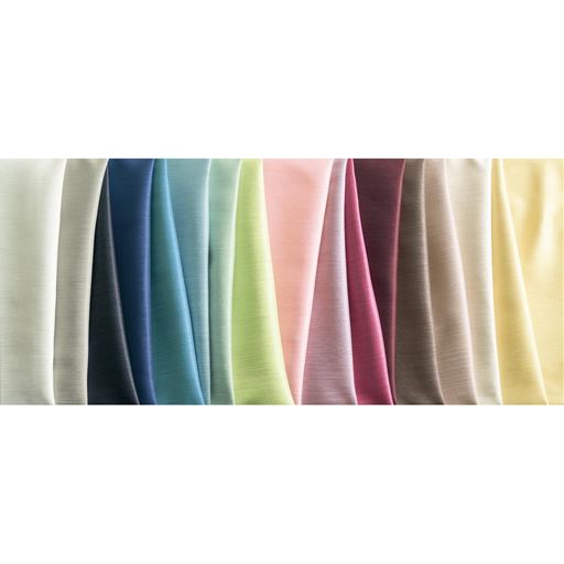 光沢とハリのある上質な生地感で、格調高い空間に。