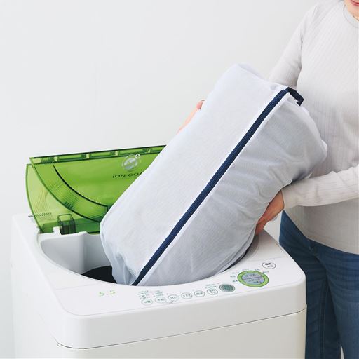 洗濯機で丸洗いOK!<br>※横300×縦200cm・横320×縦220cmは手洗い