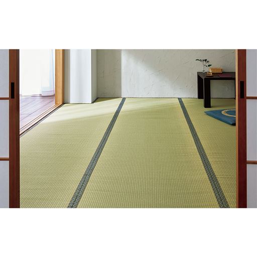 A (ダイヤ)<br>サッと敷くだけで和空間に早変わり。