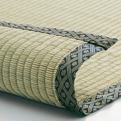 裏貼りなしタイプ<br>畳の日焼け防止にもおすすめ。