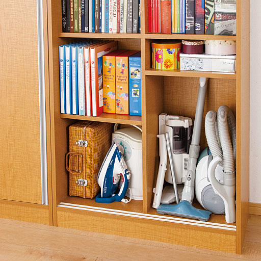 M～P (奥行40cm)<br>書籍はもちろん、掃除機やアイロンなど家電の収納もおまかせ。