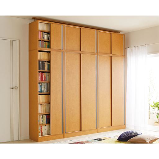 ライトブラウン ［上置き］ 左からM・N・N ［本体］ 左からO・P・P<br>スリムで置き場所を選ばない引き戸式。