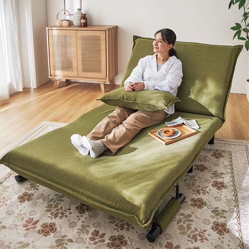 グリーン B (幅103cm)<br>くつろぎ方に合わせて簡単にスタイルを変えられます。