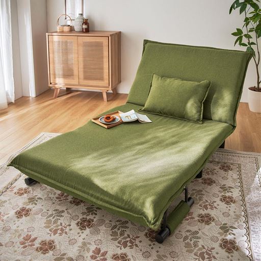 グリーン B (幅103cm)<br>座面を広げて足をのばせるカウチスタイル。