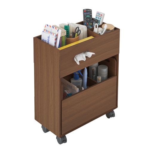 散らばる小物をすっきり収納できるスリムワゴンです。