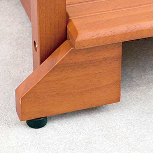 ガタ付き防止設計