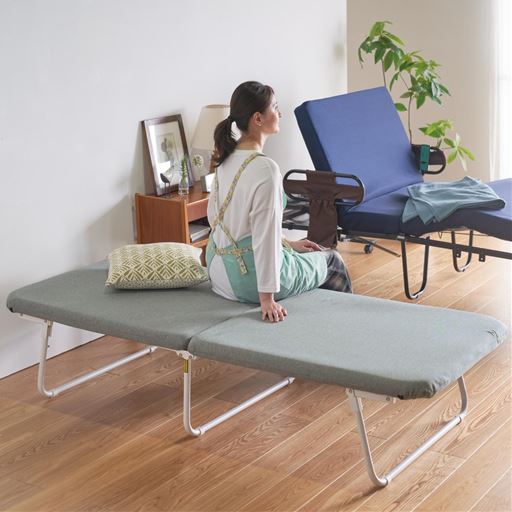 ライトグレー ショートセミシングル <br>介助側が使用する補助ベッドとしても。