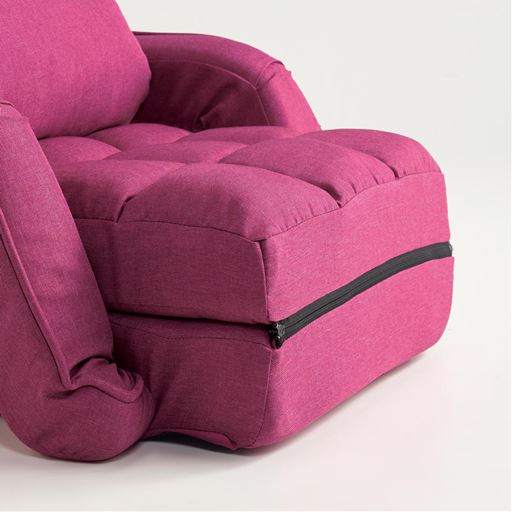 折りたためば肉厚座面に 底付き知らず!脚部を折りたたむと2倍のボリュームに。