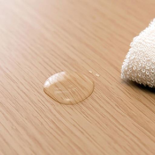 サッと拭いてお手入れ簡単!