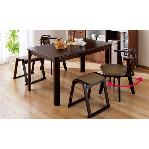 ブラウン ※テーブルは商品に含まれません。 <br>A (スツール2脚組)・D (肘付き回転チェア2脚組)