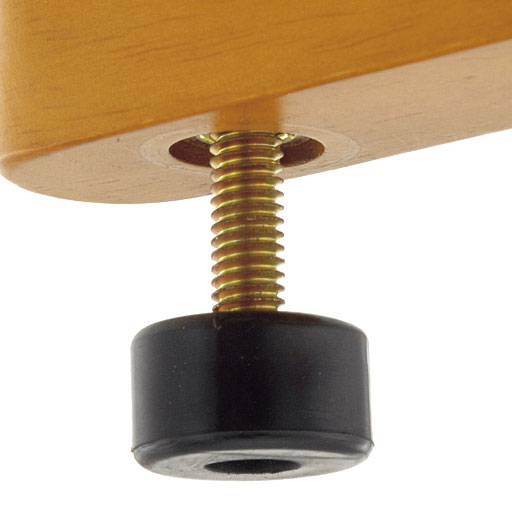 ガタつきを抑える脚部アジャスター付き。