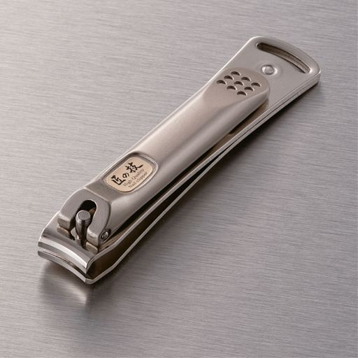 職人技が光る驚きの切れ味。ステンレス製高級つめきり。