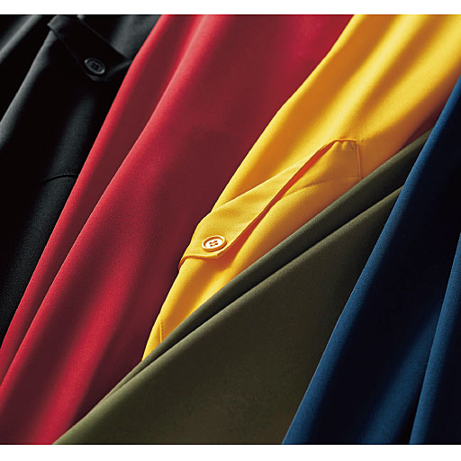 (左から)ブラック・ワイン・マスタード・カーキ・ネイビー<br>美しい発色の5カラー展開。