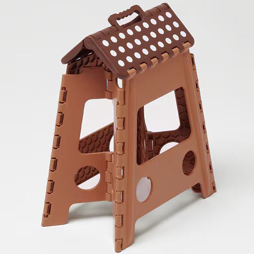 ブラウン<br>簡単に折りたためます。